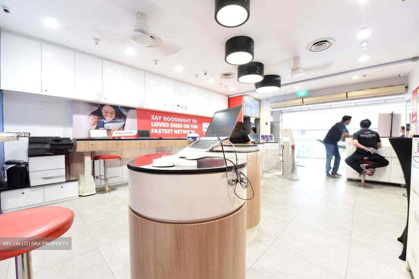 Lucky Plaza (D9), Retail #602215331